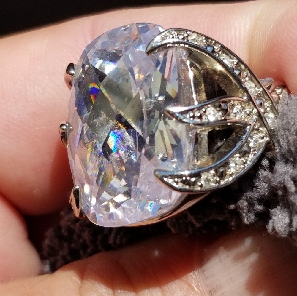 Huge cocktail ring, Vintage style